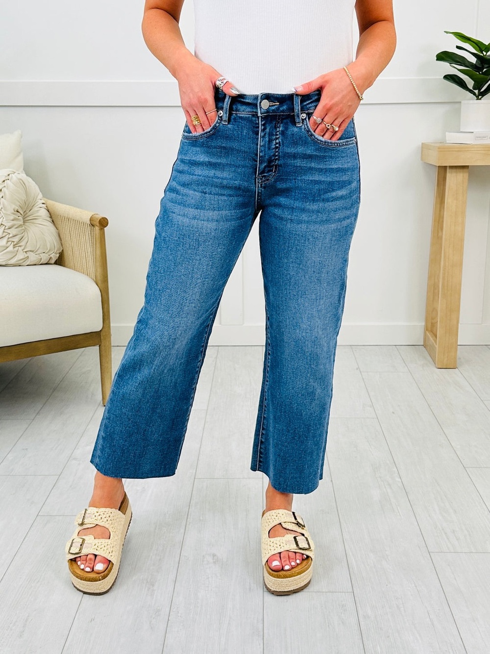 Judy Blue Faded Blue Cropped Straight Jeans